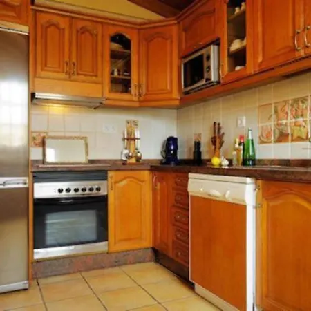 With Hydromassage Tub, Private Pool, Barbecue In Villa Corralejo