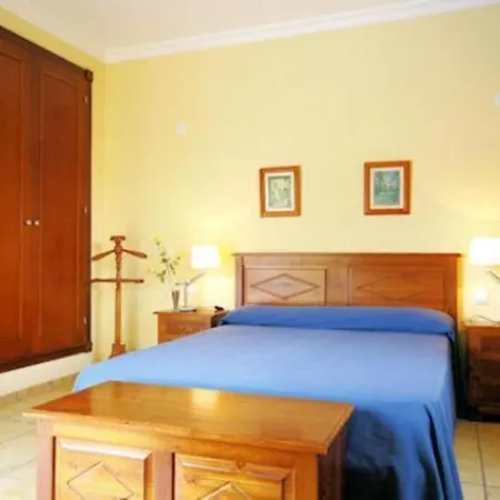 Villa With Hydromassage Tub, Private Pool, Barbecue In *
